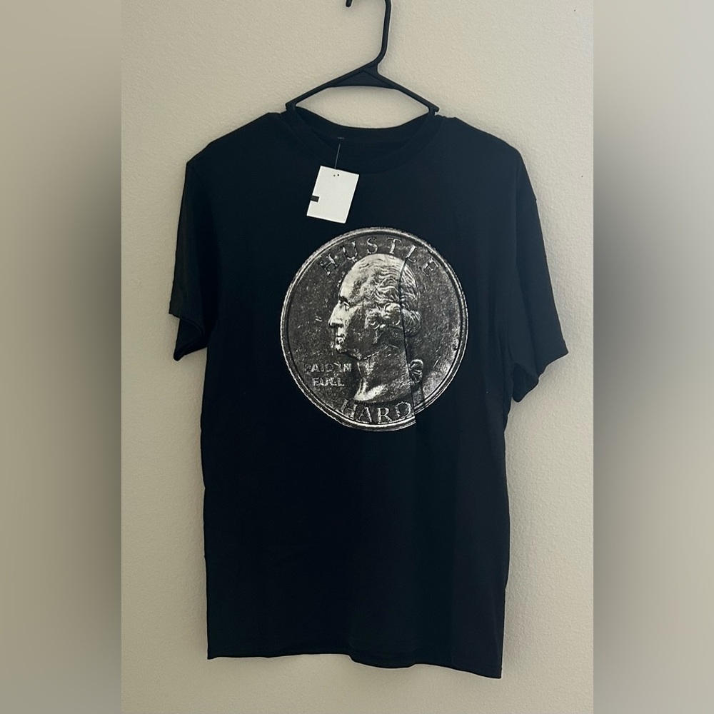 NWT Men’s “ENTITEE BRAND” Black Graphic T-Shirt - SIZE:M